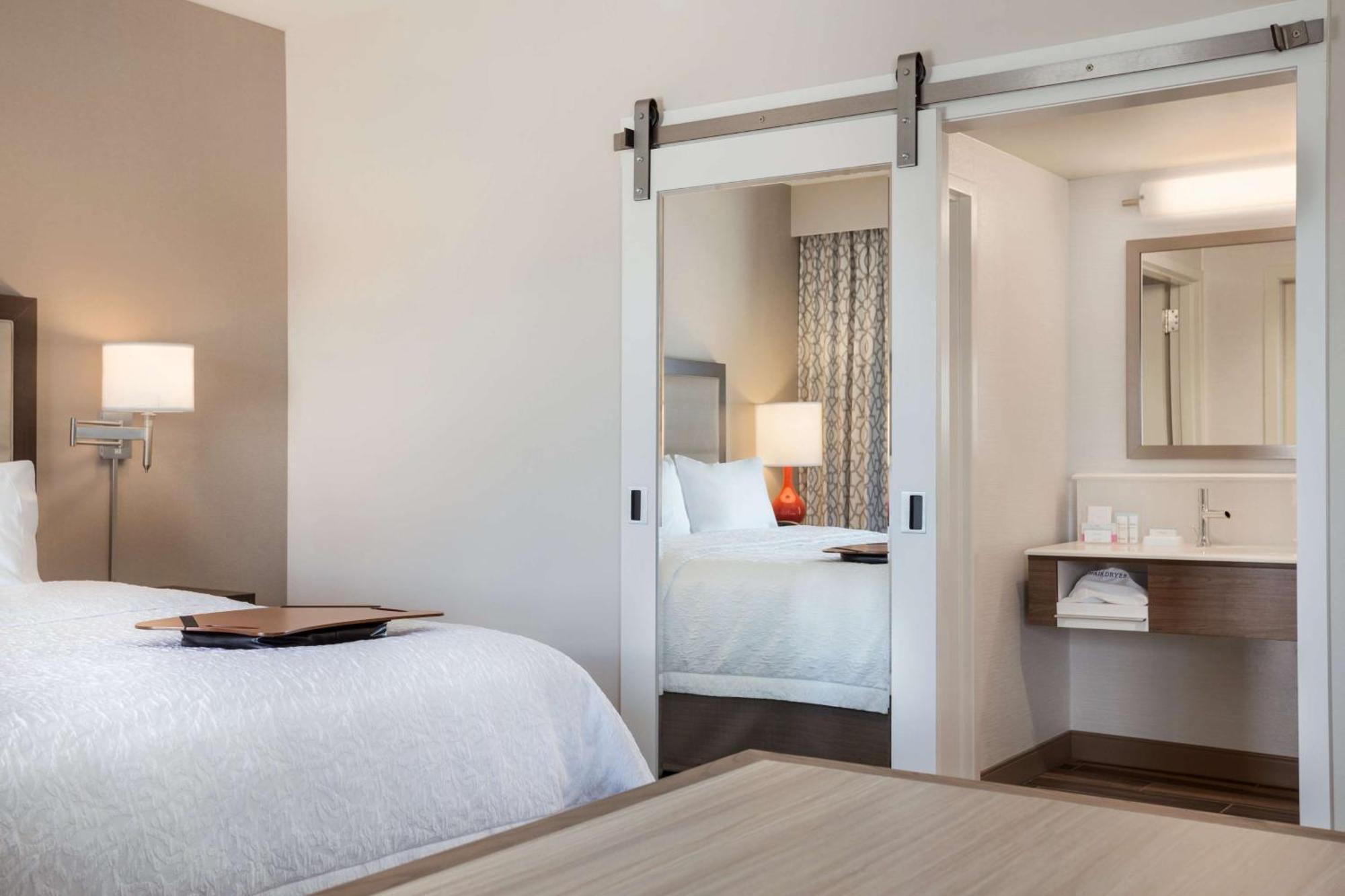 Hampton Inn & Suites West Des Moines Mill Civic Eksteriør billede